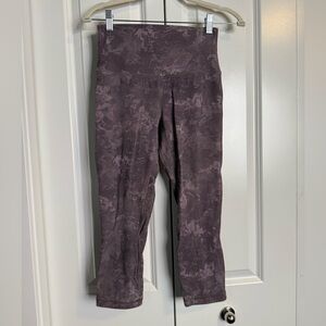 Lululemon Cropped Leggings Purple Size 6